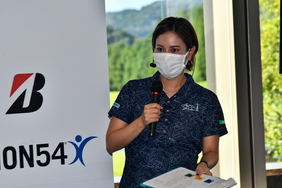 自身のメソッドを熱心に教える宮里さん 写真：エム・プロジェクト