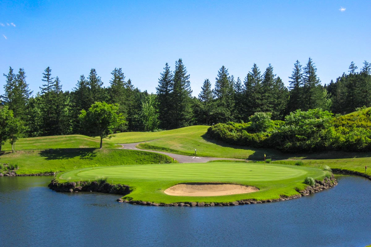 知らないと恥ずかしい ボールマーカーの正しい置き方って知ってる E Golf イーゴルフ 総合ゴルフ情報サイト