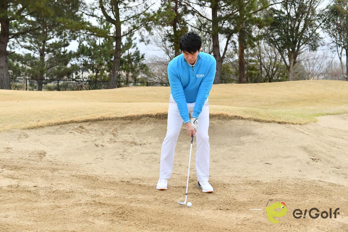 「スイングを小さくしない」「グリップの向きを逆転させる」という2つのことを守れば脱出は簡単