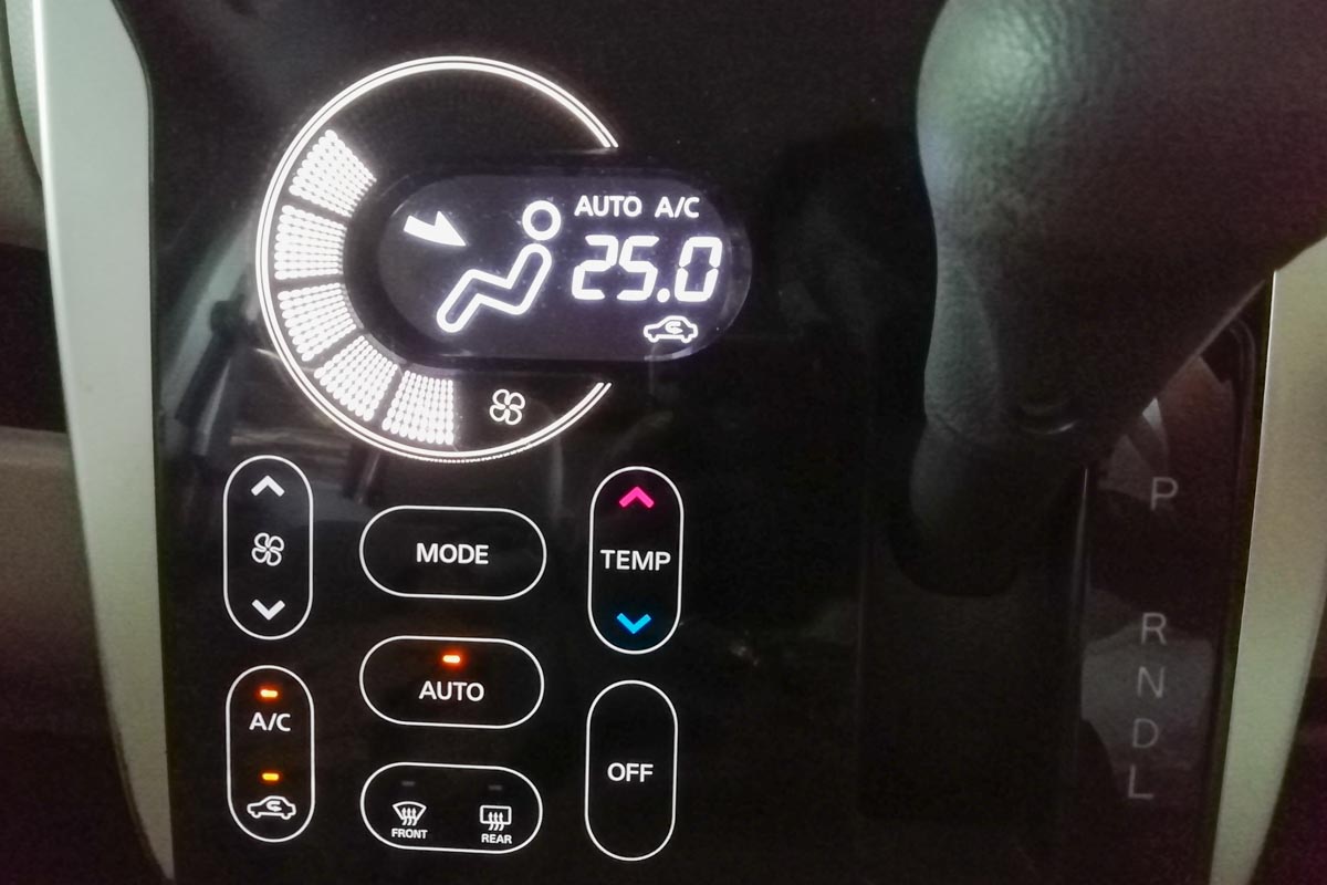 省燃費につながるカーエアコンの設定温度は「25度」　写真:AC