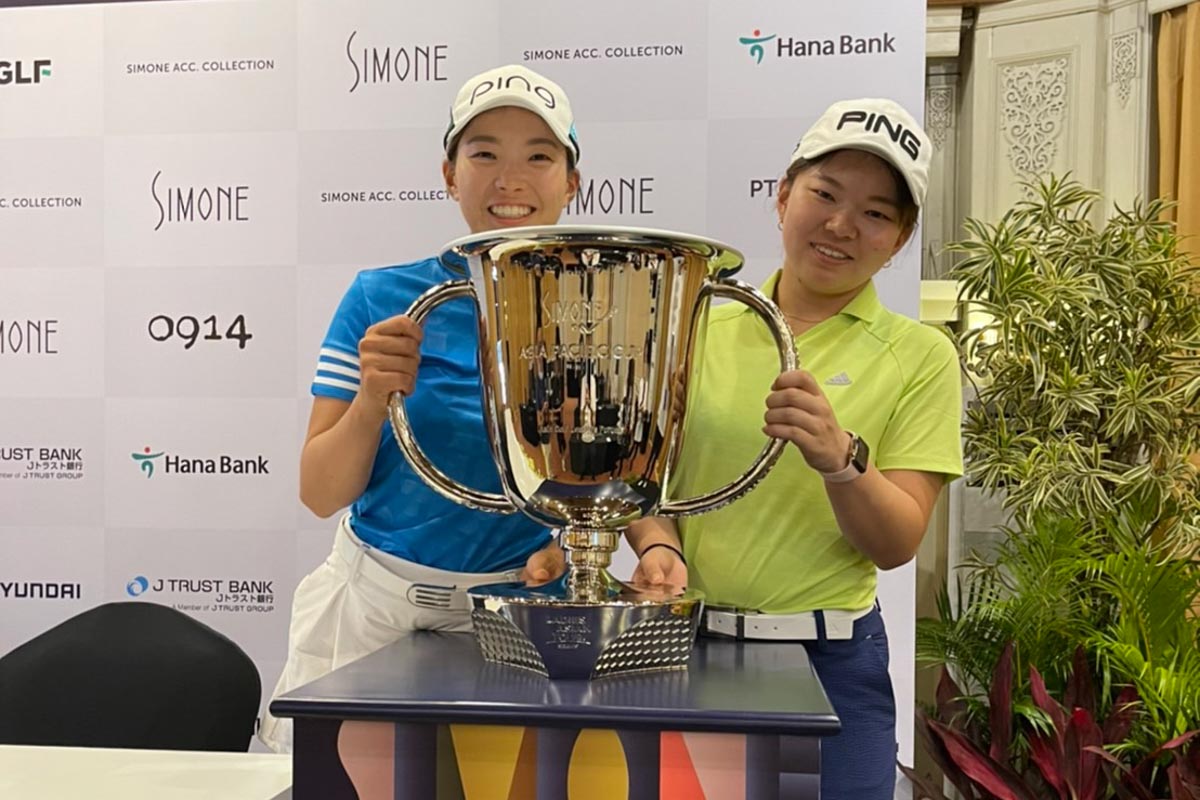 姉・日向子と妹・暉璃子（きりこ）の渋野姉妹ツーショット　写真:大会提供