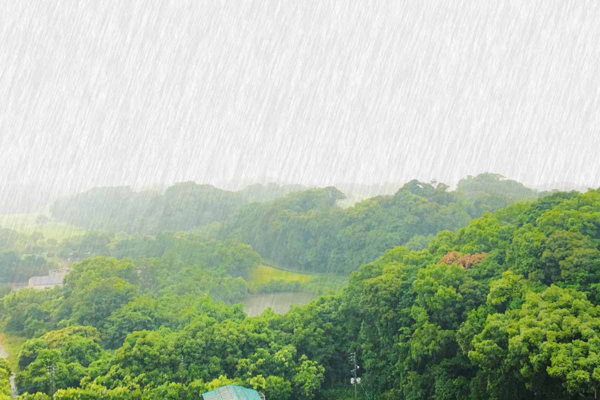 直前に進路が変わり、台風直撃予報でも「実際は晴れ」ということも少なくない　写真:AC