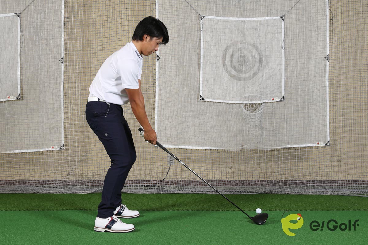 骨盤が後傾したパワーロスの大きいアドレス