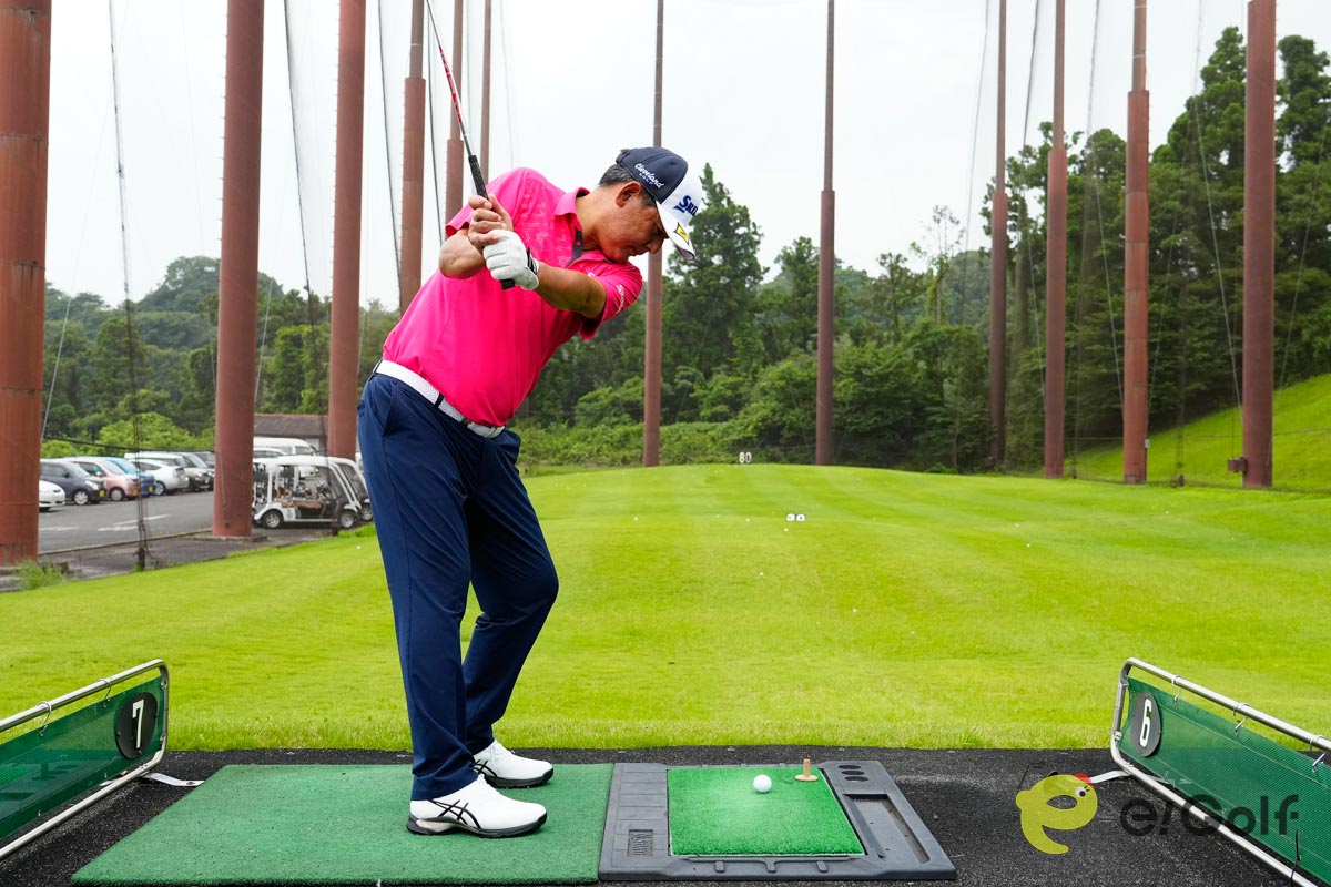 下半身だけでなく上体も回していこう