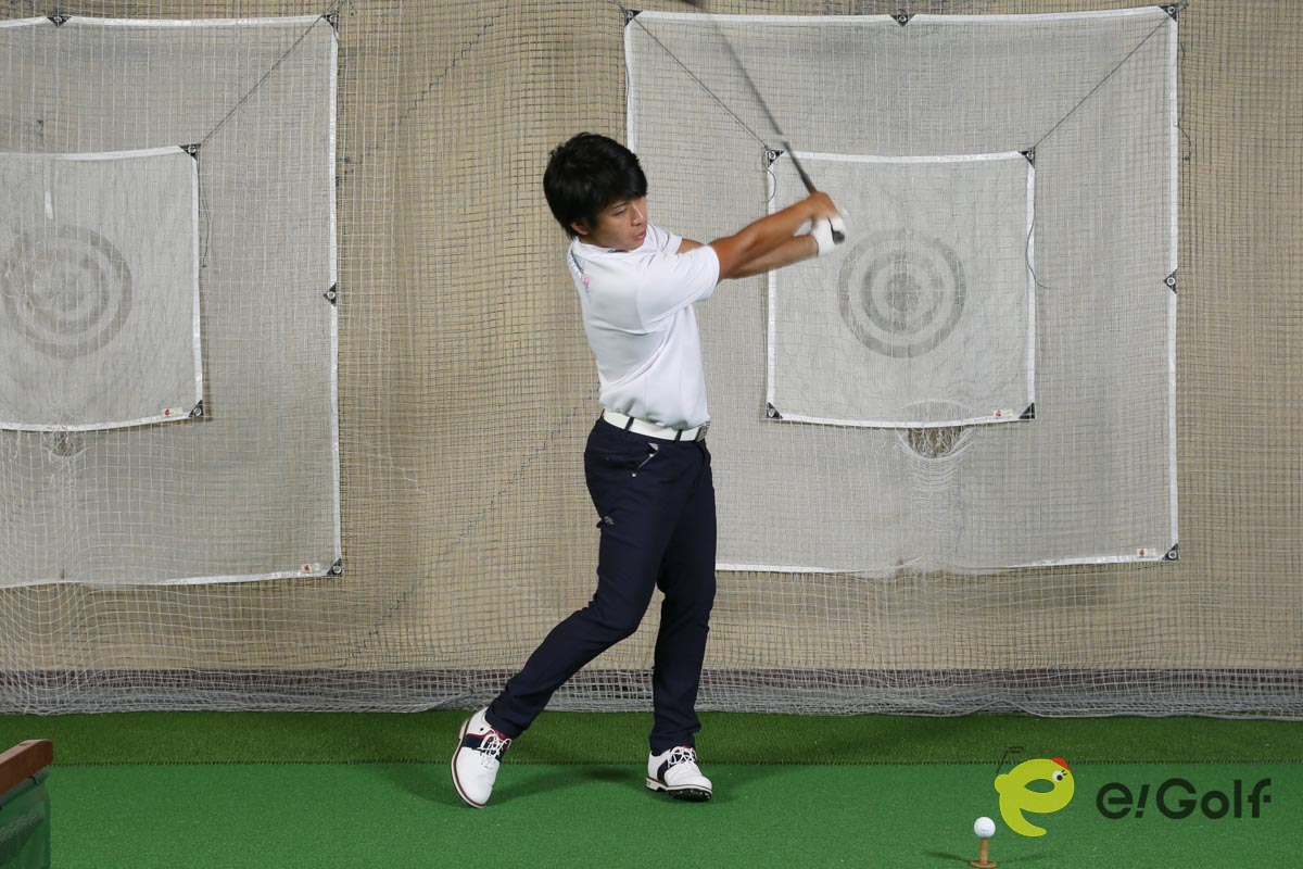 ドリルと同じイメージで普通にドライバーを握ってスイングする