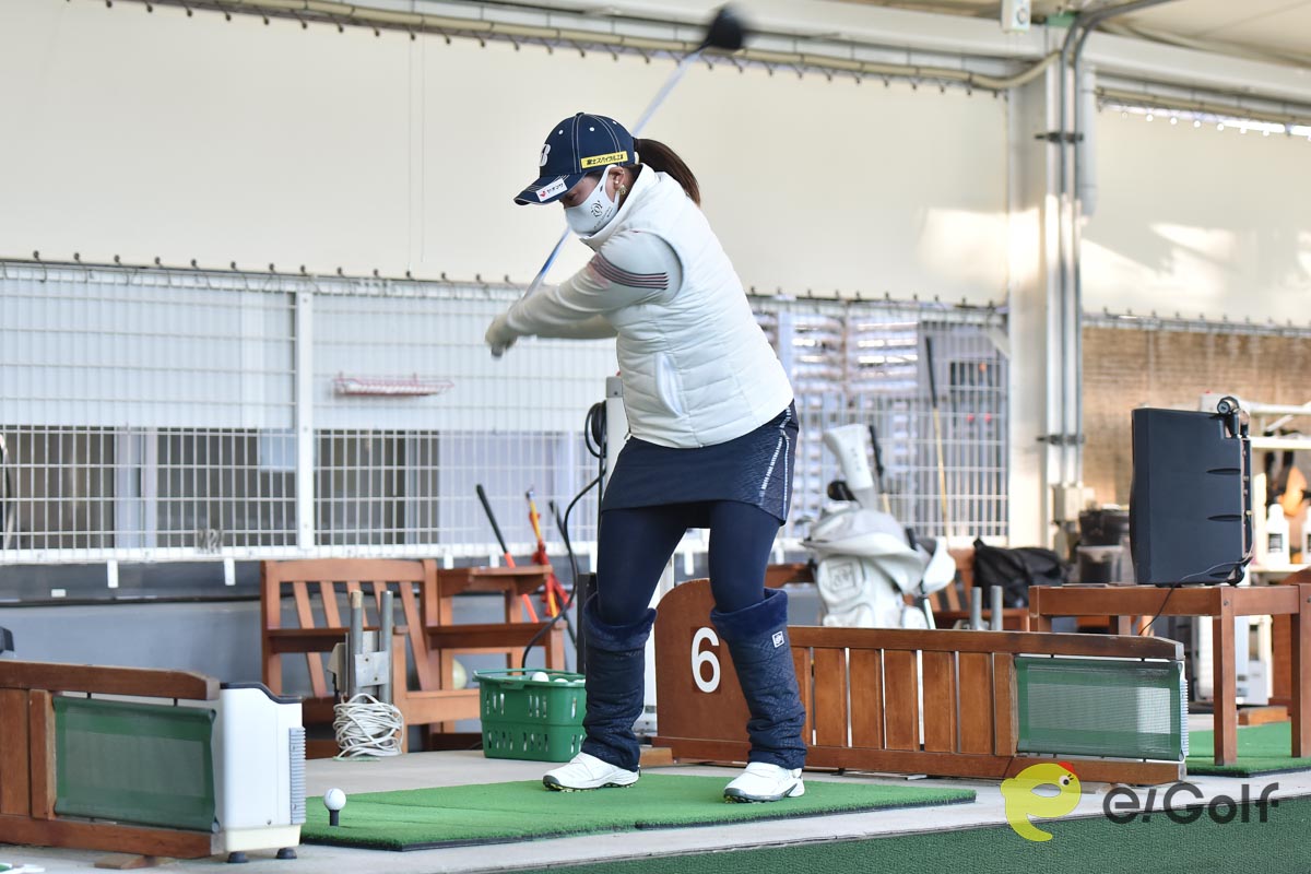 高木優奈の連続写真　写真：山代厚男