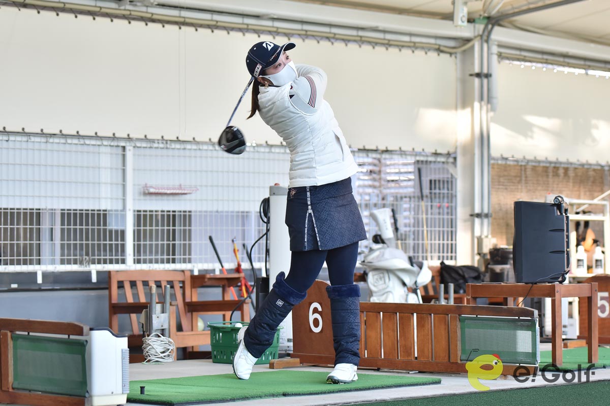 高木優奈の連続写真　写真：山代厚男