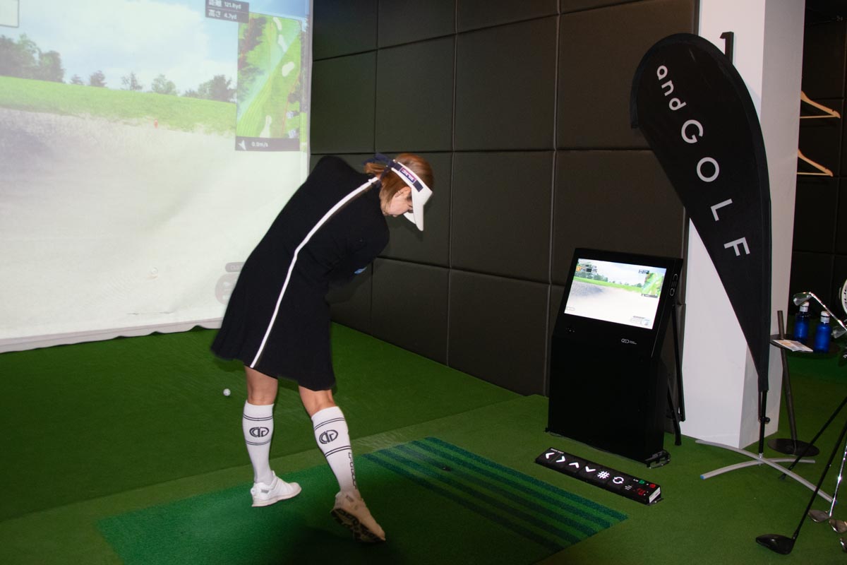 「日本インドアゴルフ協会 バーチャルゴルフトーナメント」の試合風景