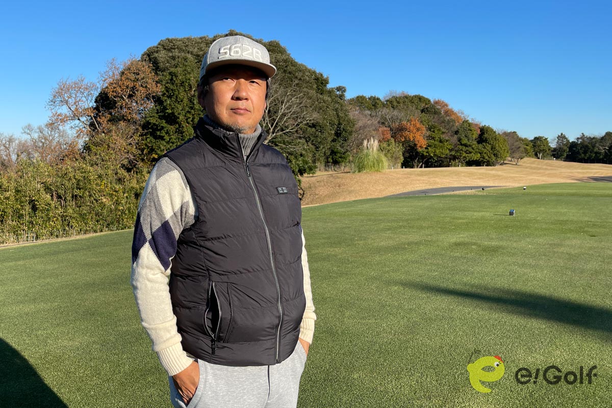 モバイルバッテリーがセットで5990円という格安電熱ベストを野村氏がインプレッション