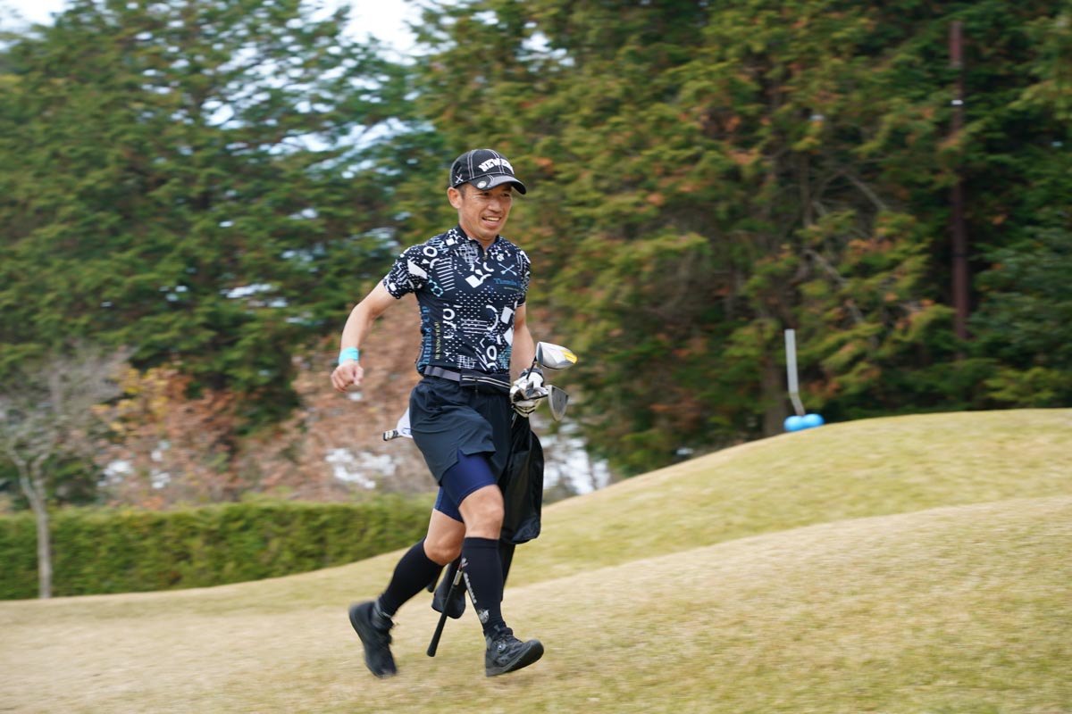昨年12月にセブンハンドレッドクラブ（栃木県）で開催された「スピードゴルフオープン2021」の様子　写真：日本スピードゴルフ協会提供