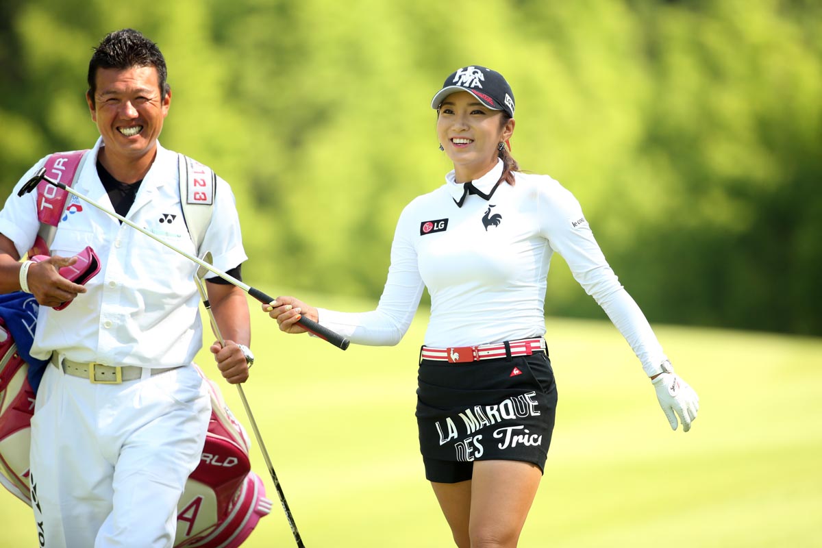 2016年ヨネックスレディスでのイ・ボミと清水重憲キャディー。まさに最強コンビだった　写真：Getty Images