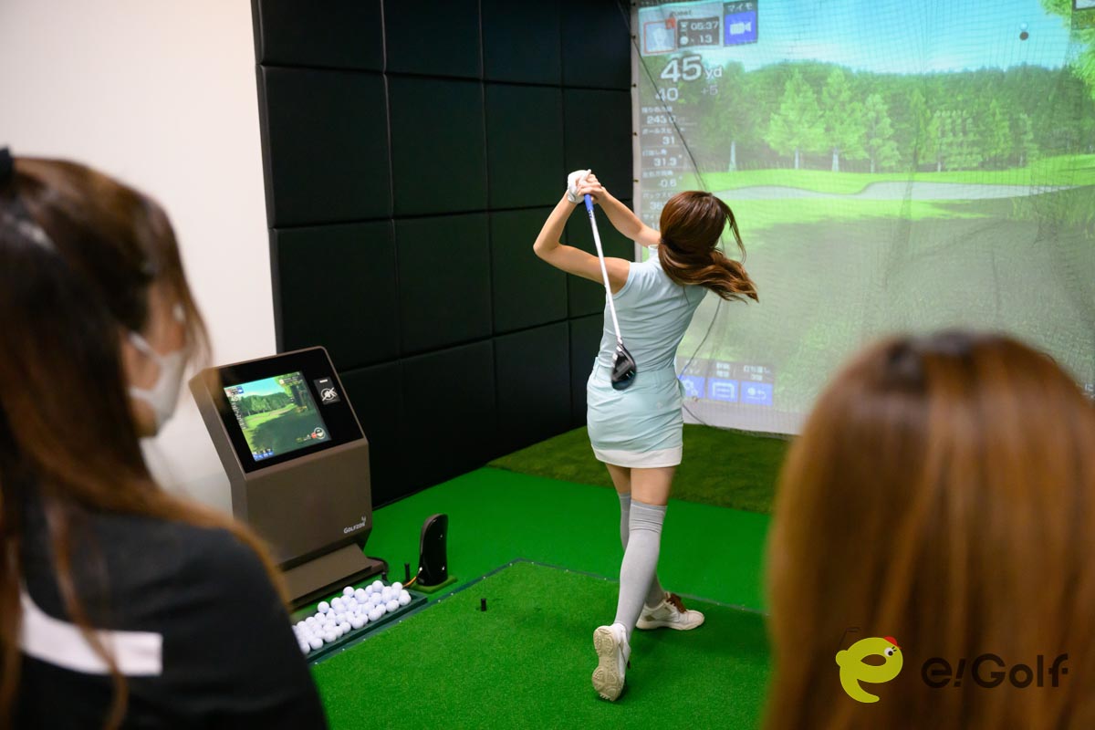 シミュレーションゴルフでプレーを楽しむ人が日本と比較して圧倒的に多い韓国（写真はイメージ）