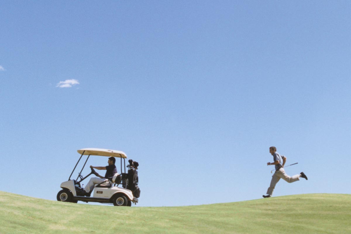 自分よりうまい人ばかりだと、ビギナーは自分のプレーに集中できない!?　写真:Getty Images