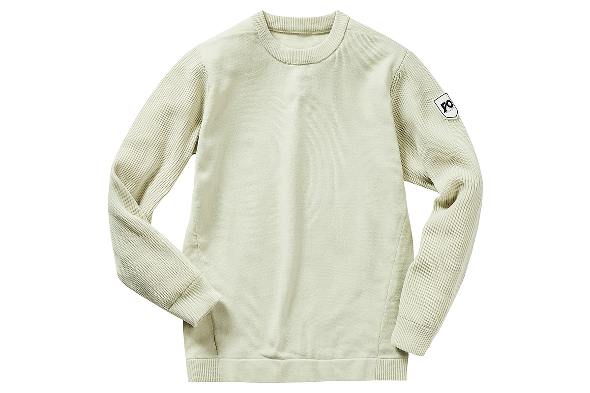 GOLF防風セーター　アイボリー（1900円、税込み）