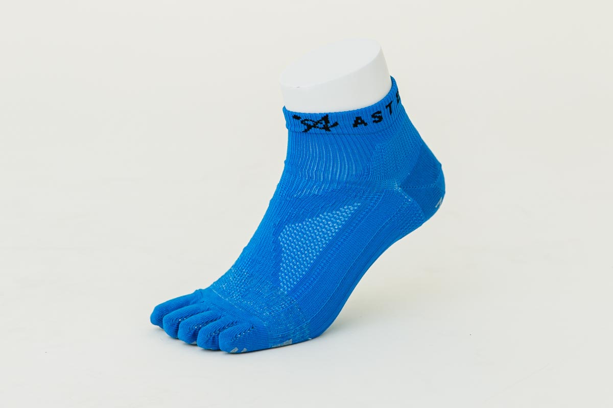 ASTEN ゴルフ用ソックス「イーグルグリップ」（ブルー、3300円・税込み）