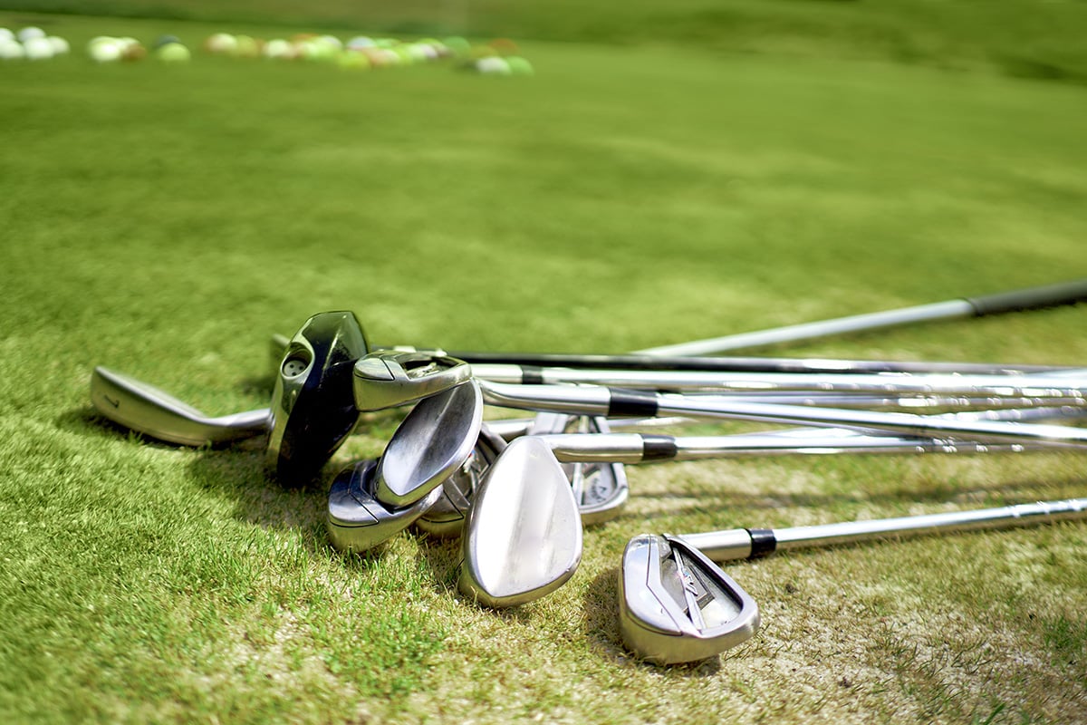 道具選びもゴルフの楽しみの一つ　写真：AC