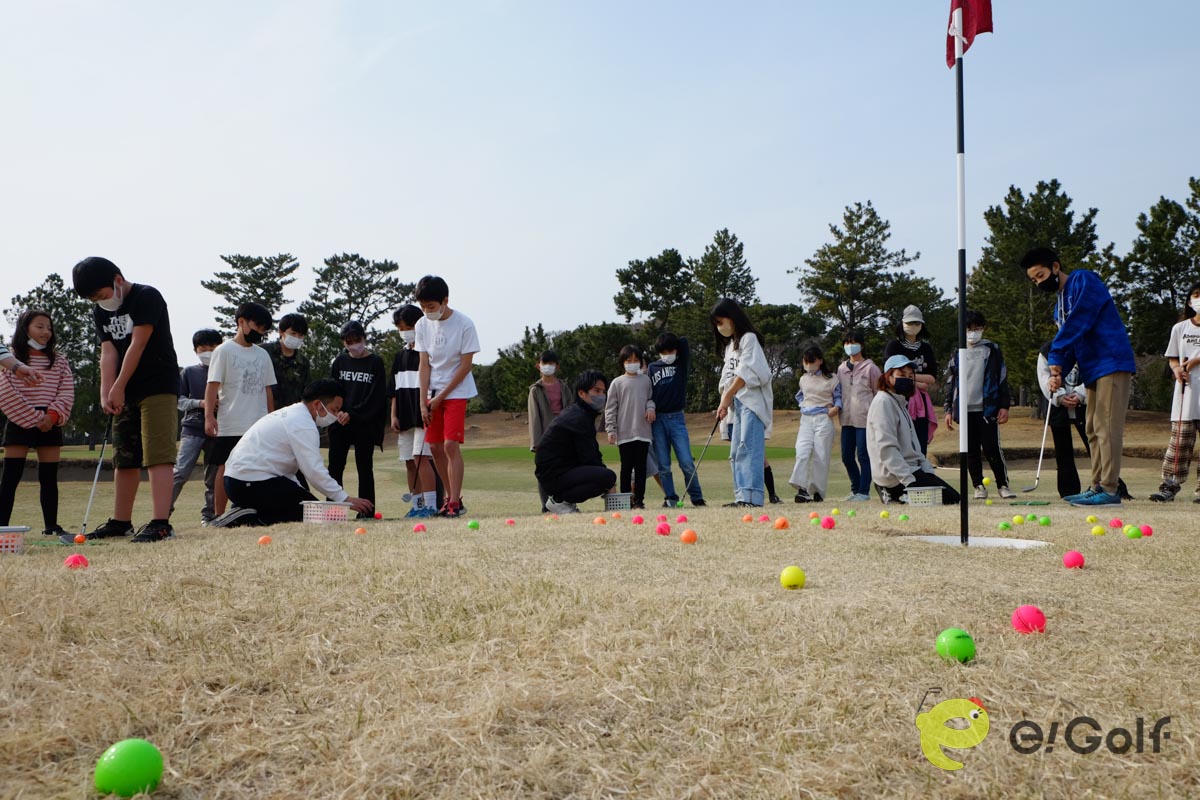 〈茅ヶ崎市 卒業記念「Special Days」 in GDO茅ヶ崎ゴルフリンクス〉での浜須賀小の児童たち