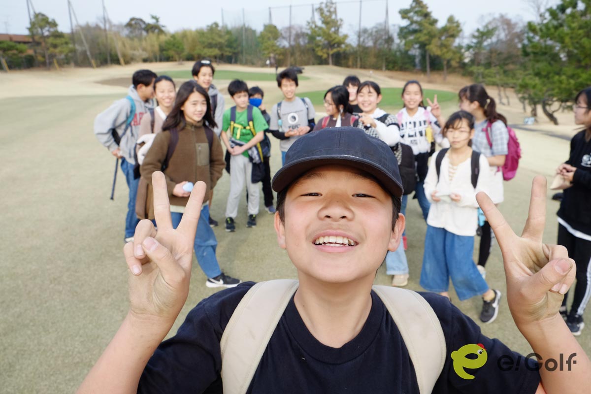 〈茅ヶ崎市 卒業記念「Special Days」 in GDO茅ヶ崎ゴルフリンクス〉での浜須賀小の児童たち