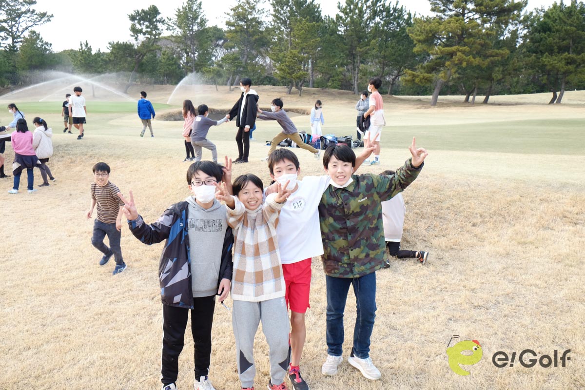 〈茅ヶ崎市 卒業記念「Special Days」 in GDO茅ヶ崎ゴルフリンクス〉での浜須賀小の児童たち