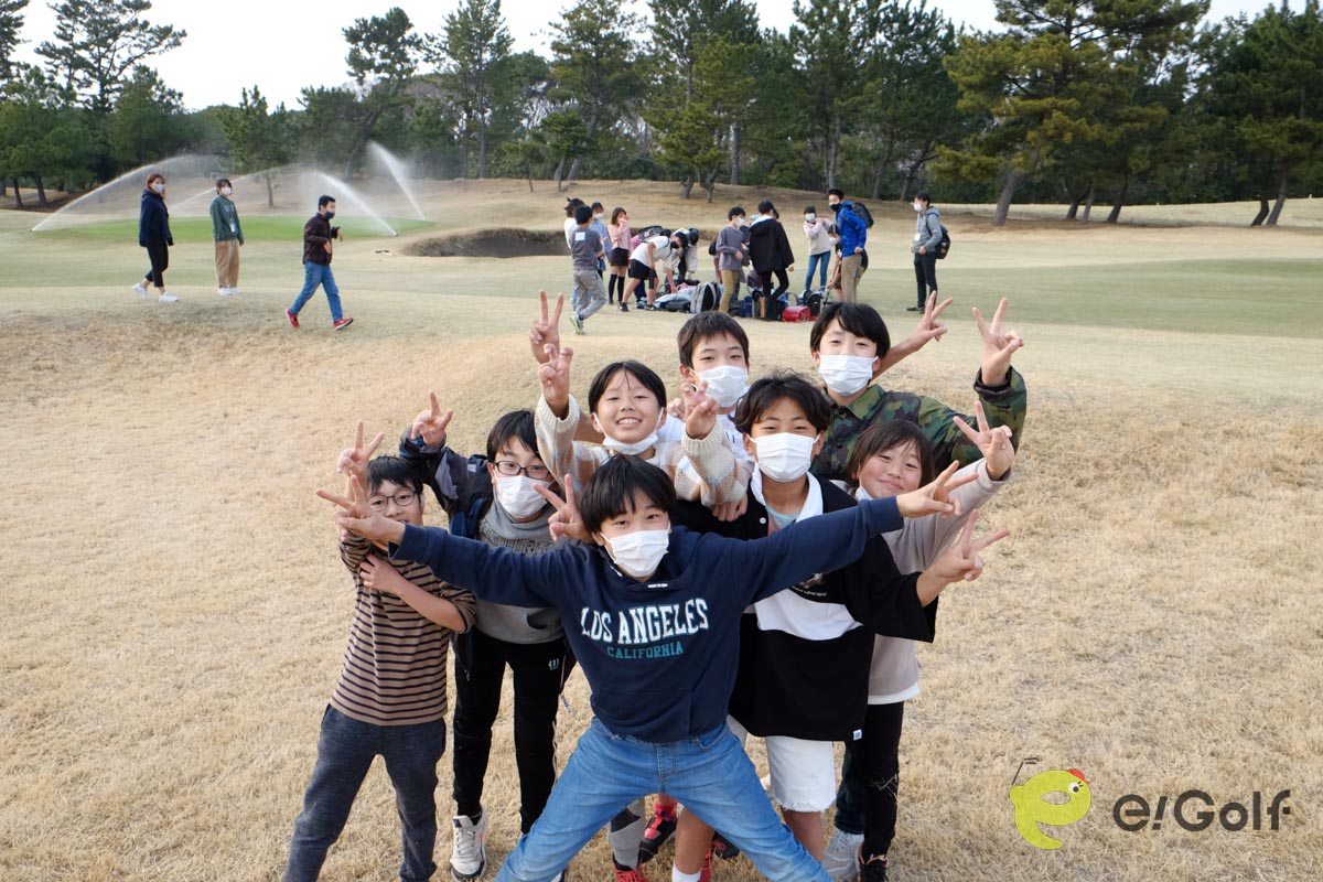 〈茅ヶ崎市 卒業記念「Special Days」 in GDO茅ヶ崎ゴルフリンクス〉での浜須賀小の児童たち