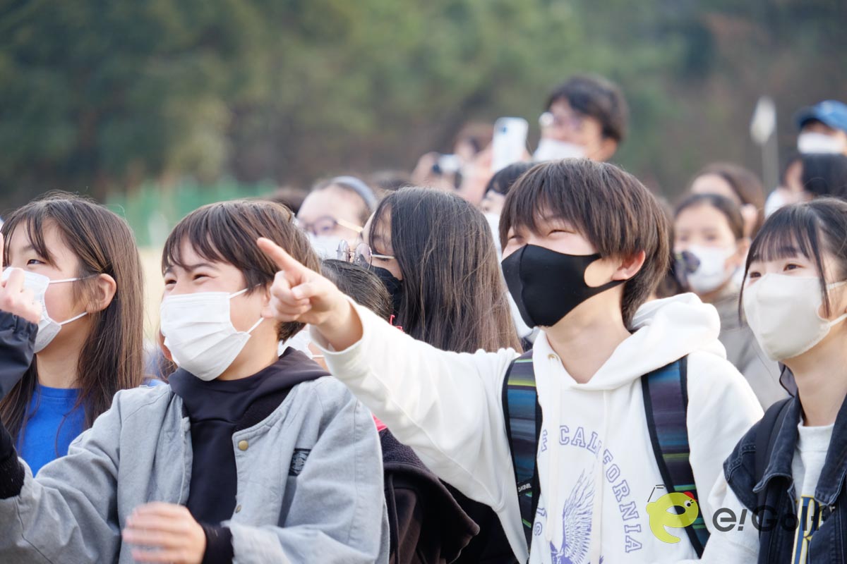 最後は希望を乗せた風船飛ばしで締めくくった