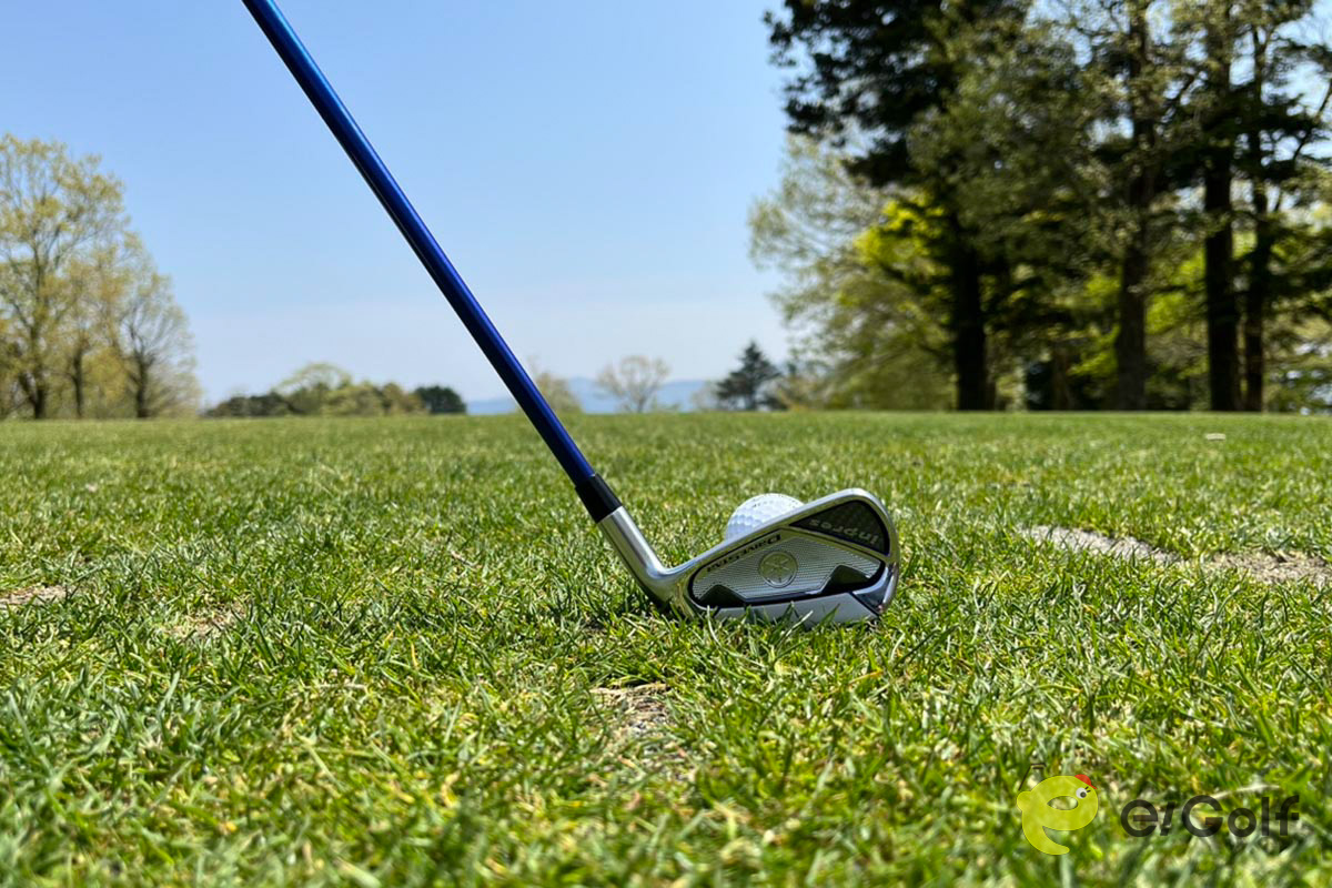 172ヤードのパー3で7番アイアンを選択