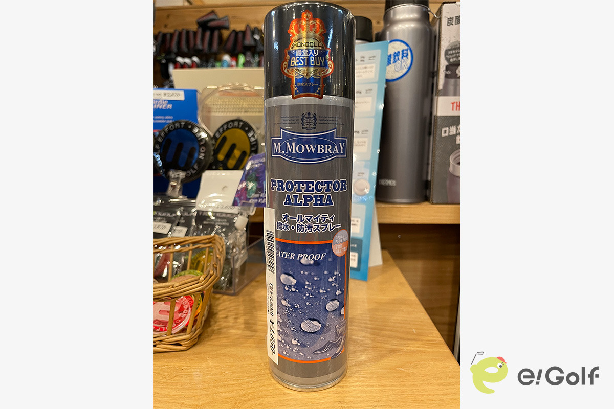 防水スプレーでキャップやシューズなどに防水加工をするのもおすすめ