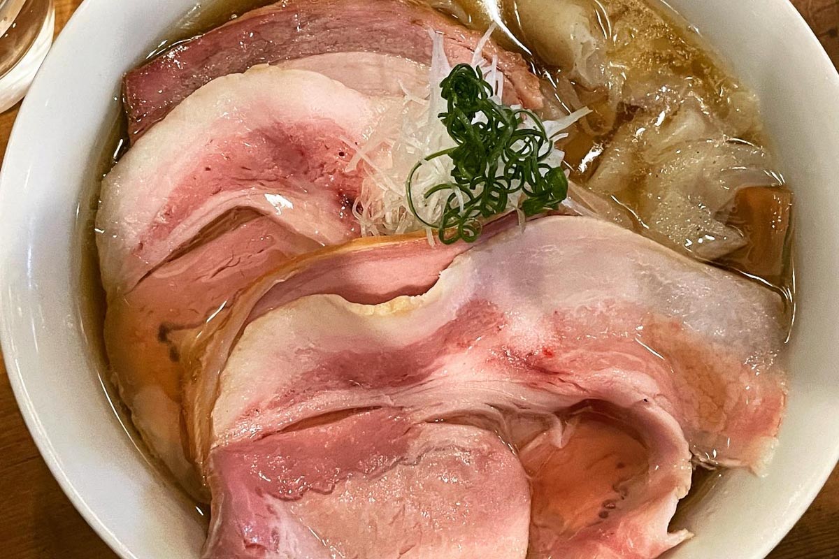 ほぼ肉料理と言ってもいいラーメン