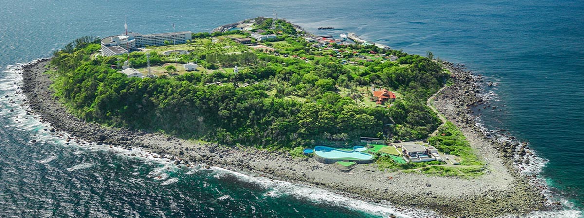 初島　写真：AirX提供
