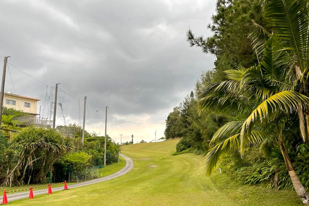 アロハゴルフCC・5番ホールがパー4だった頃のティーイングエリアから見た風景