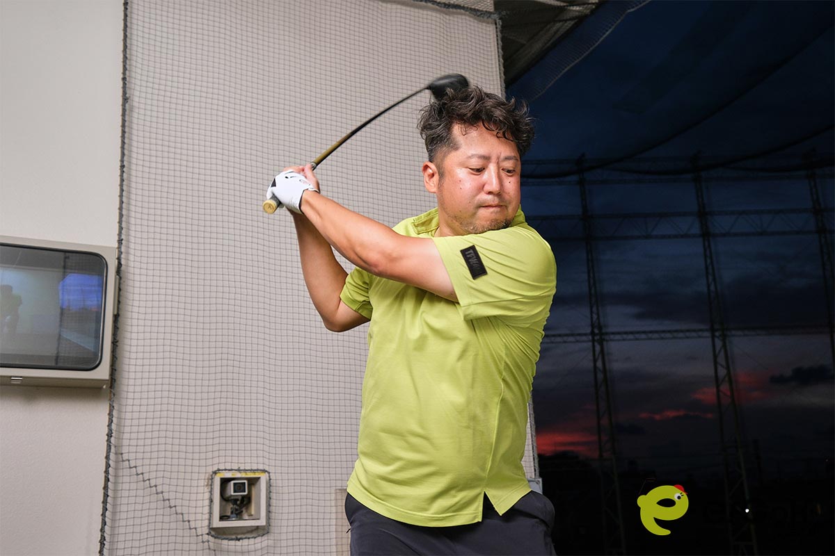 長年使ってきたお気に入りよりも結果が出た「MCC TEAMS PLUS4」の「ミッドサイズ」。上級者であっても、定期的なグリップ交換、モデルの見直しは欠かせない