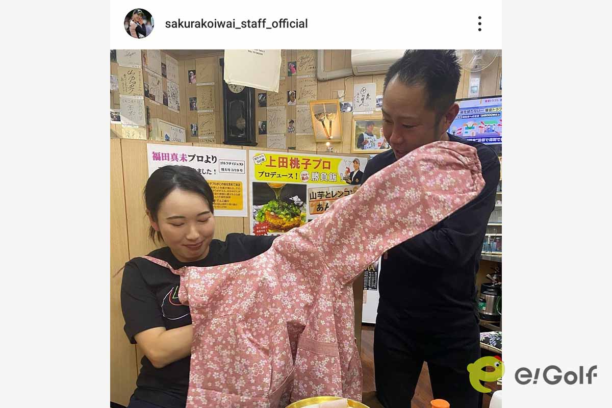 小祝さくらのスタッフのインスタグラム（sakurakoiwai_staff_official）より