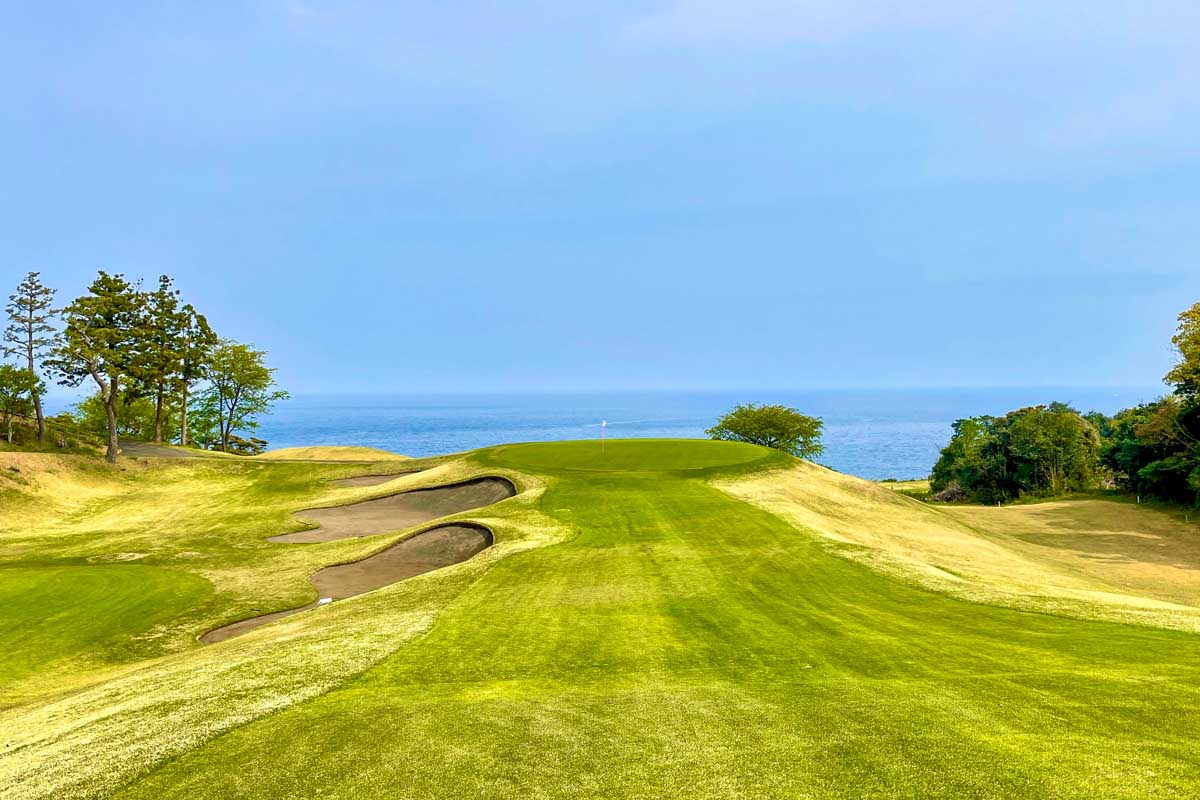 前回から9つもランクを上げた川奈ホテル富士コース　写真：中村祐治氏提供