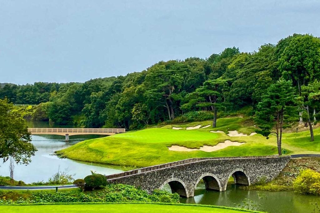 廣野ゴルフクラブ90周年記念写真集 非売品　2022年発行 廣野ゴルフクラブ90周年記念写真集 非売品 2022年発行 - メルカリ