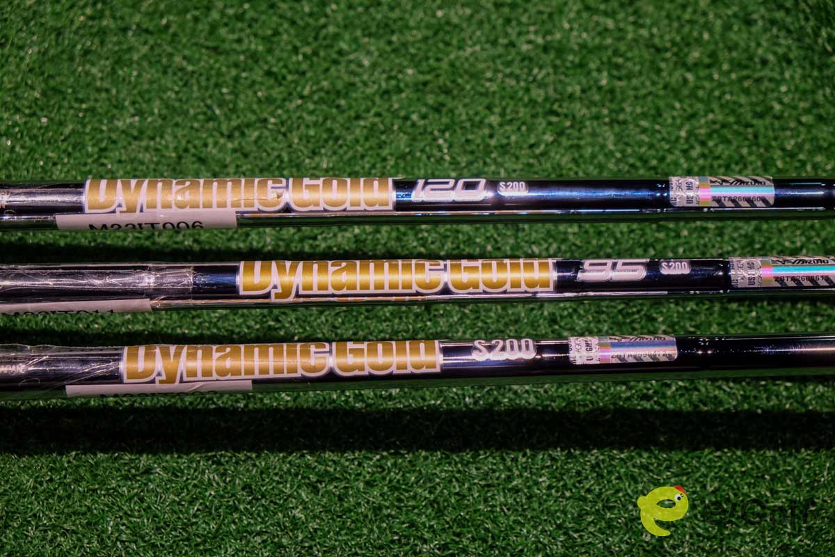 上から「Mizuno Pro 243」に装着されているダイナミックゴールド120、「Mizuno Pro 245」に装着されているダイナミックゴールド95、「Mizuno Pro 241」に装着されているダイナミックゴールドHT