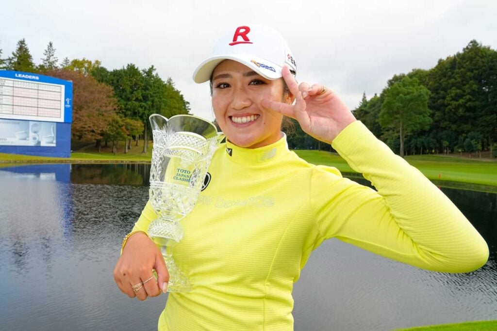 稲見萌寧・竹田麗央 女子プロゴルファー 新旧賞金女王 直筆