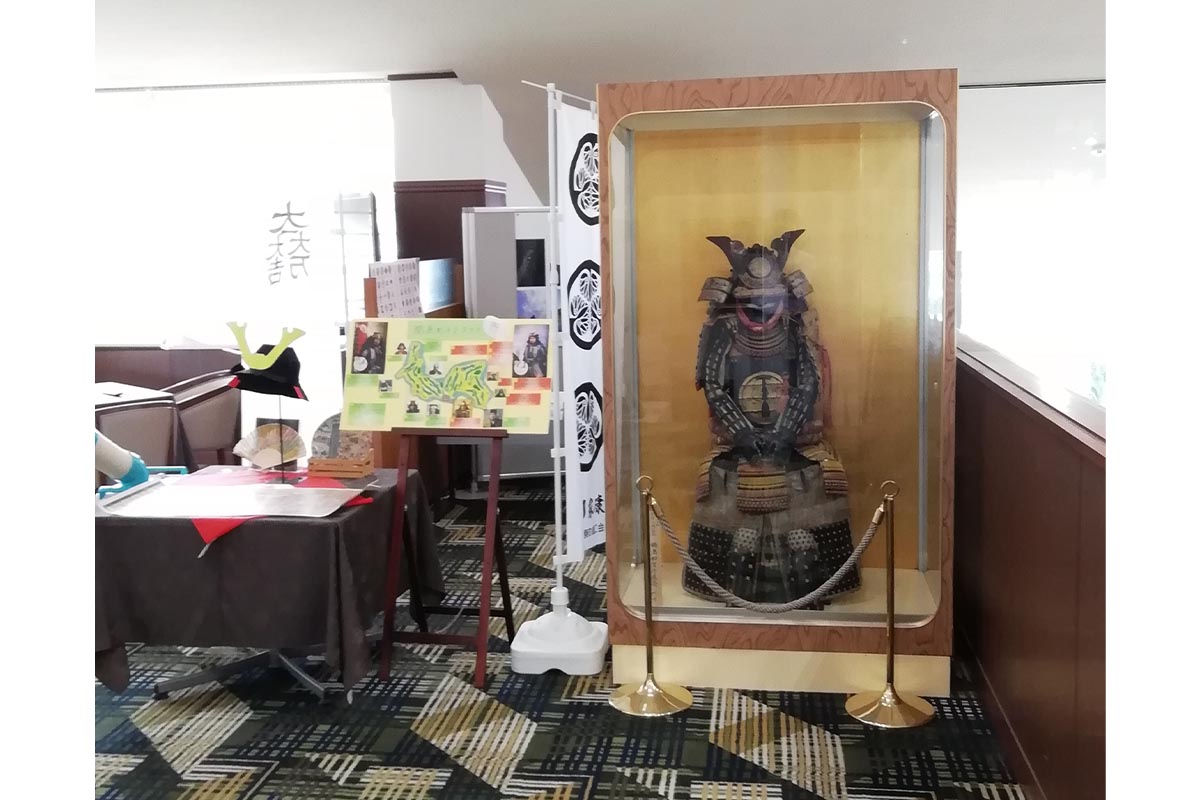 ゴルフ場には珍しく甲冑が展示されている