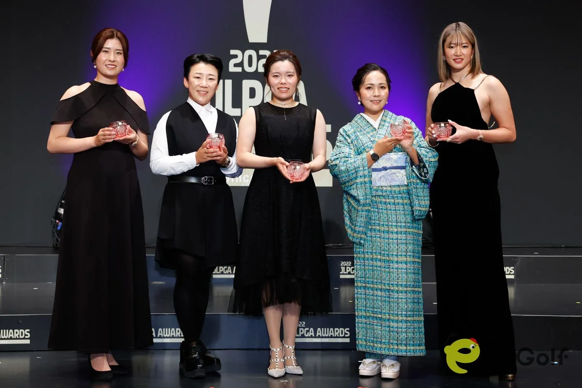 会場内ってこんな感じなんだ」 申ジエが原英莉花＆菅沼菜々＆大里桃子