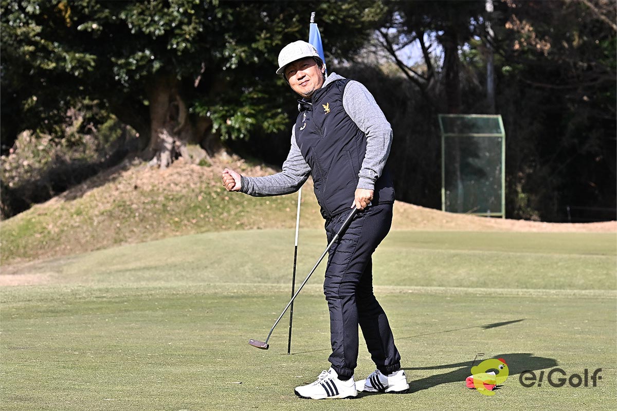 「今日はバーディあり、ダボありの出入りが激しいゴルフだったので、ハマれば上位入賞も期待できる感じでした」と野村さん　写真：山代厚男