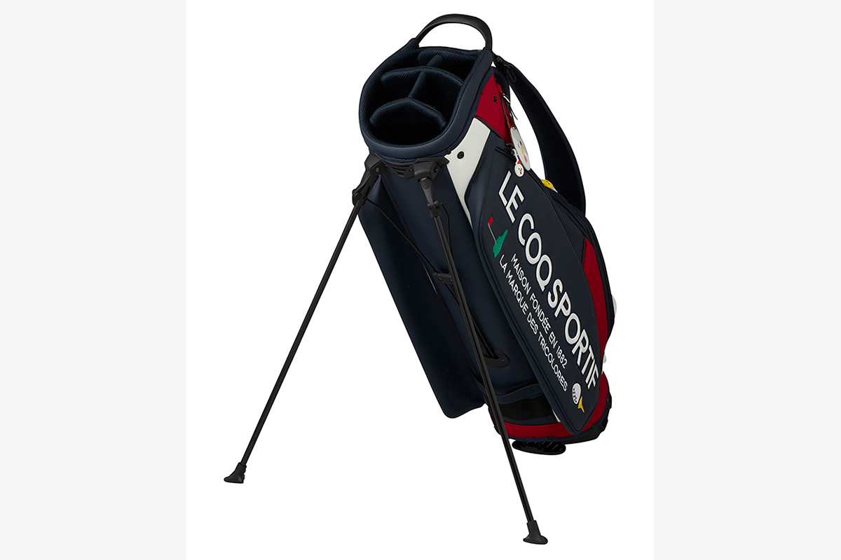 安定感を備えつつ、スタンド付きで持ち歩きも可能