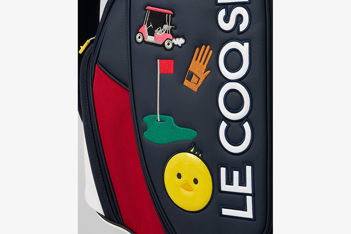 ゴルフアイテムの刺繍がポイント