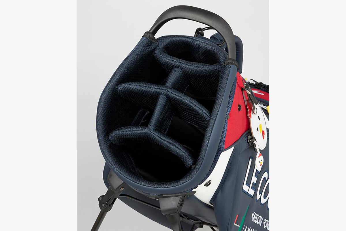 口径6分割で、クラブの出し入れがスムーズ