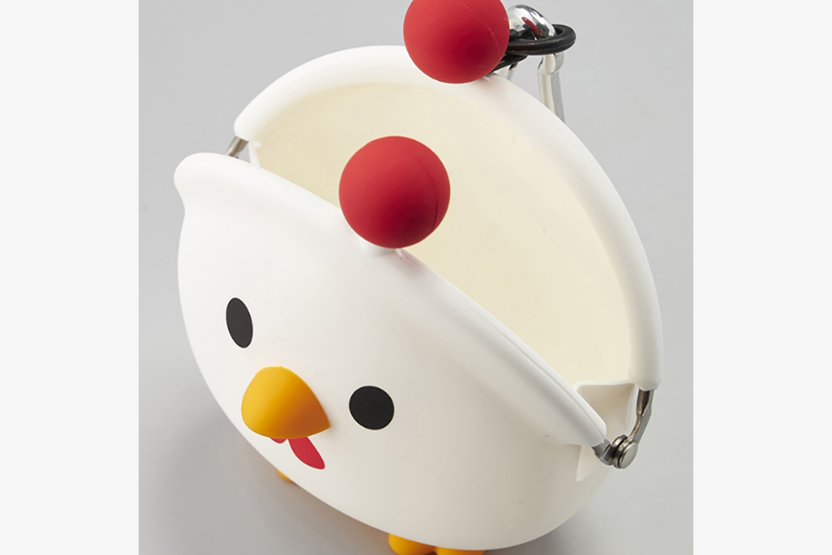 シリコーンポーチ 2420円（税込み）