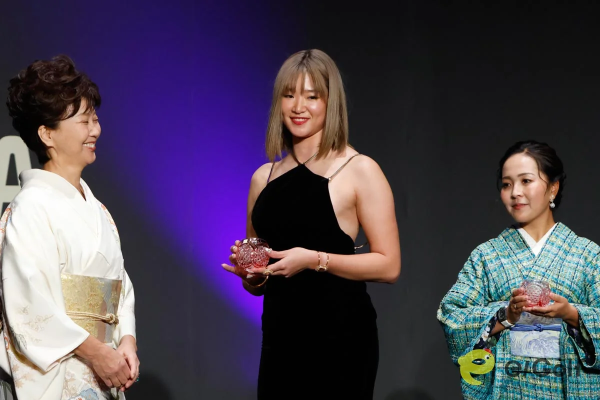 会場内ってこんな感じなんだ」 申ジエが原英莉花＆菅沼菜々＆大里桃子