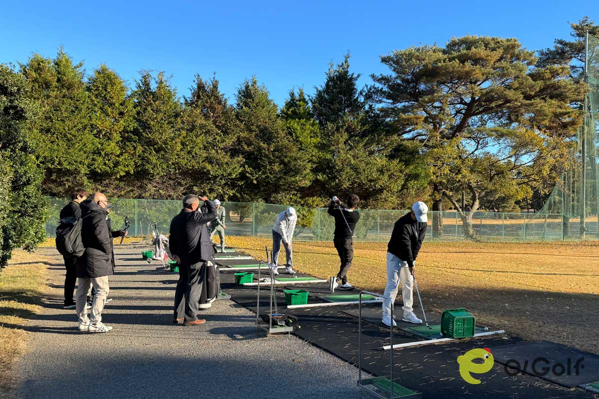 練習場も「プロの試合」といった雰囲気で緊張感がある