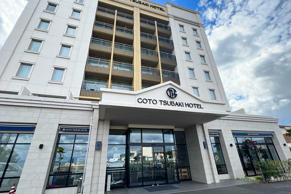 今回の旅で宿泊した「GOTO TSUBAKI HOTEL」。福江港からは徒歩5分ほど