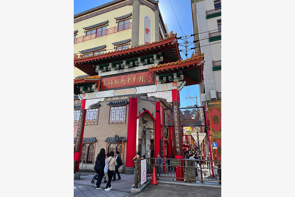観光客で賑わう「長崎新地中華街」は、日本三大中華街のひとつ