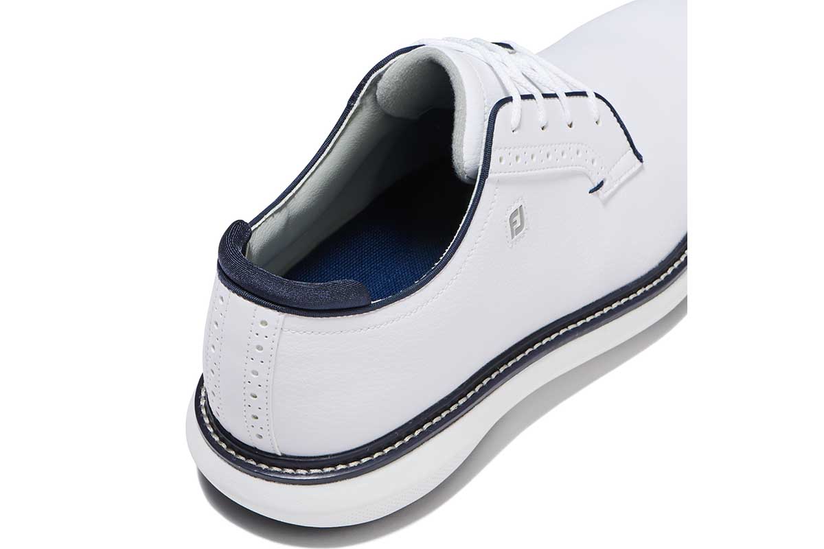 フットジョイ　FJ トラディションズ スパイクレス　ホワイト