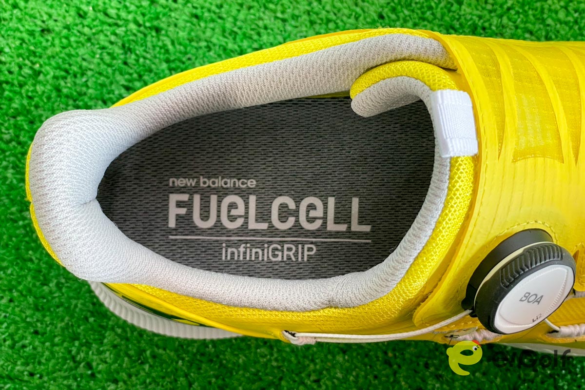 地面反力を生かしたスイングをサポートする「FuelCell」ミッドソール