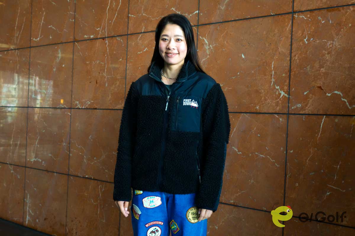 飾らないラフな服装でインタビュー場所に現れた森田理香子